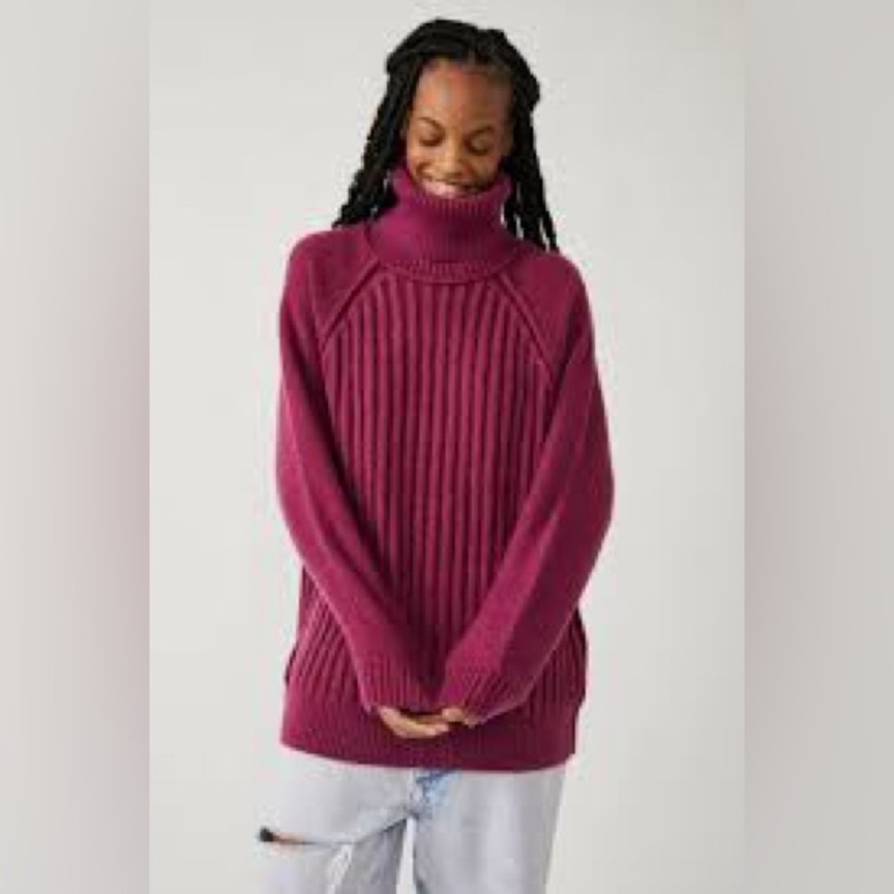 Free People Oversized Turtleneck Soft Fuzzy Wine Sweater  Long Sleeve Size M